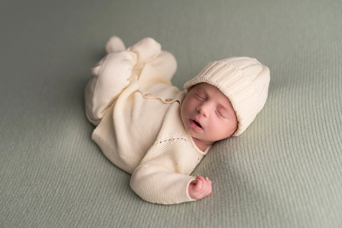 Babykleidung Neugeborenen-Set Creme-Weiß mit Mütze