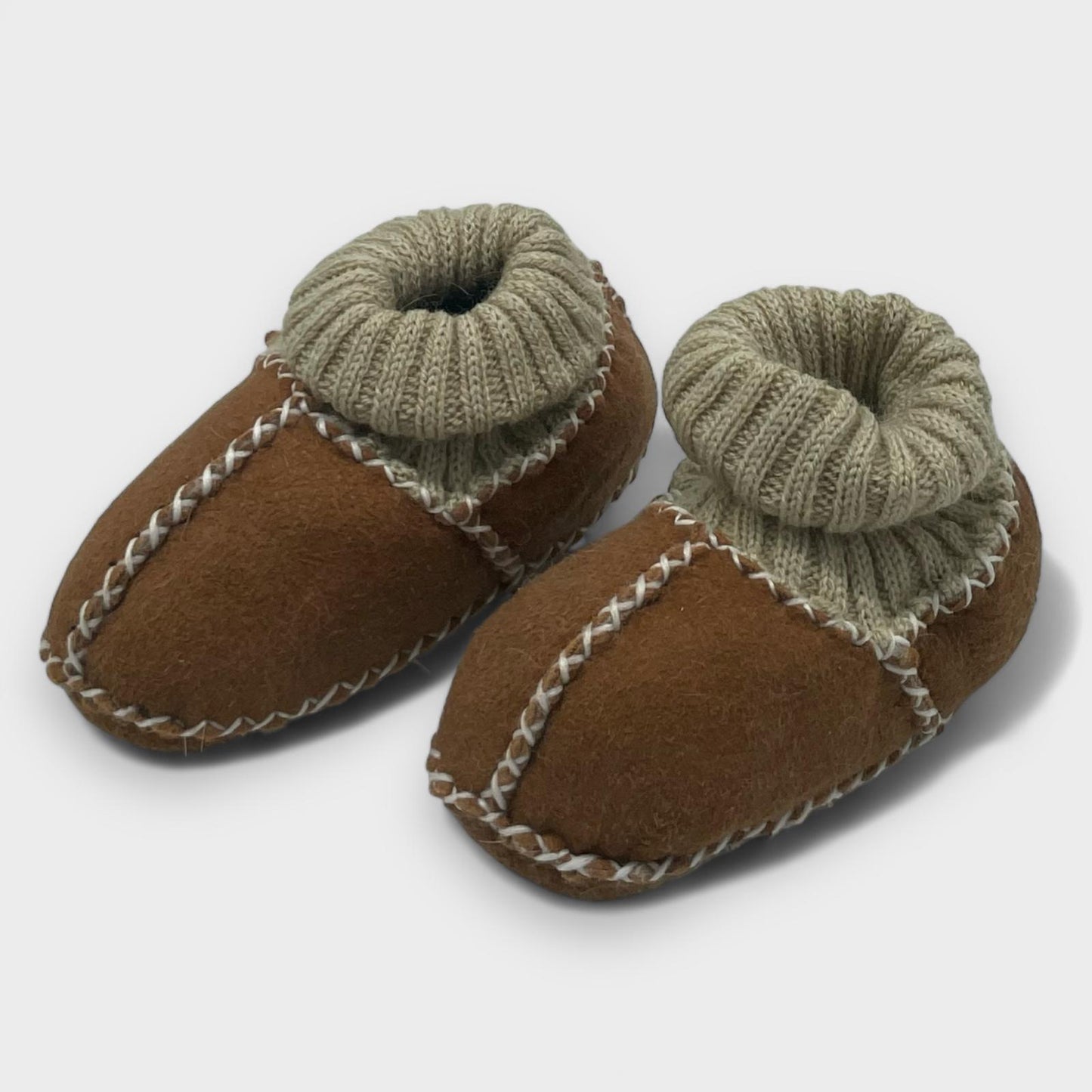 Terrakotta Babyschuhe aus Wild-Lammleder mit Strickbündchen